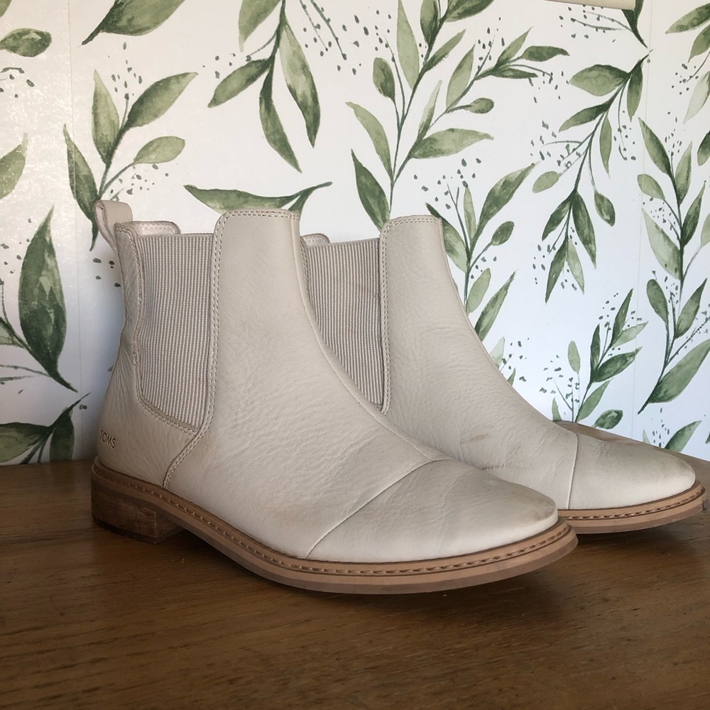 TOM’s Women's Cream Chelsea Boots — Neutral Leather Ankle Boot